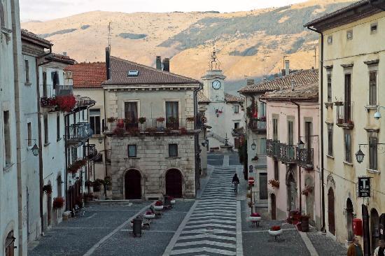 UNO DEI BORGHI PIÙ BELLI D’ITALIA: PESCOCOSTANZO (AQ)